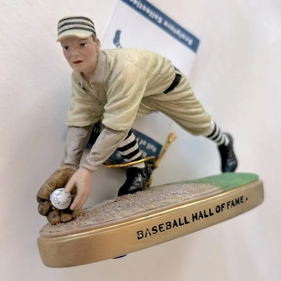 National Baseball Hall of Fame & Museum Sculpture Collection - Picture 6 of 10